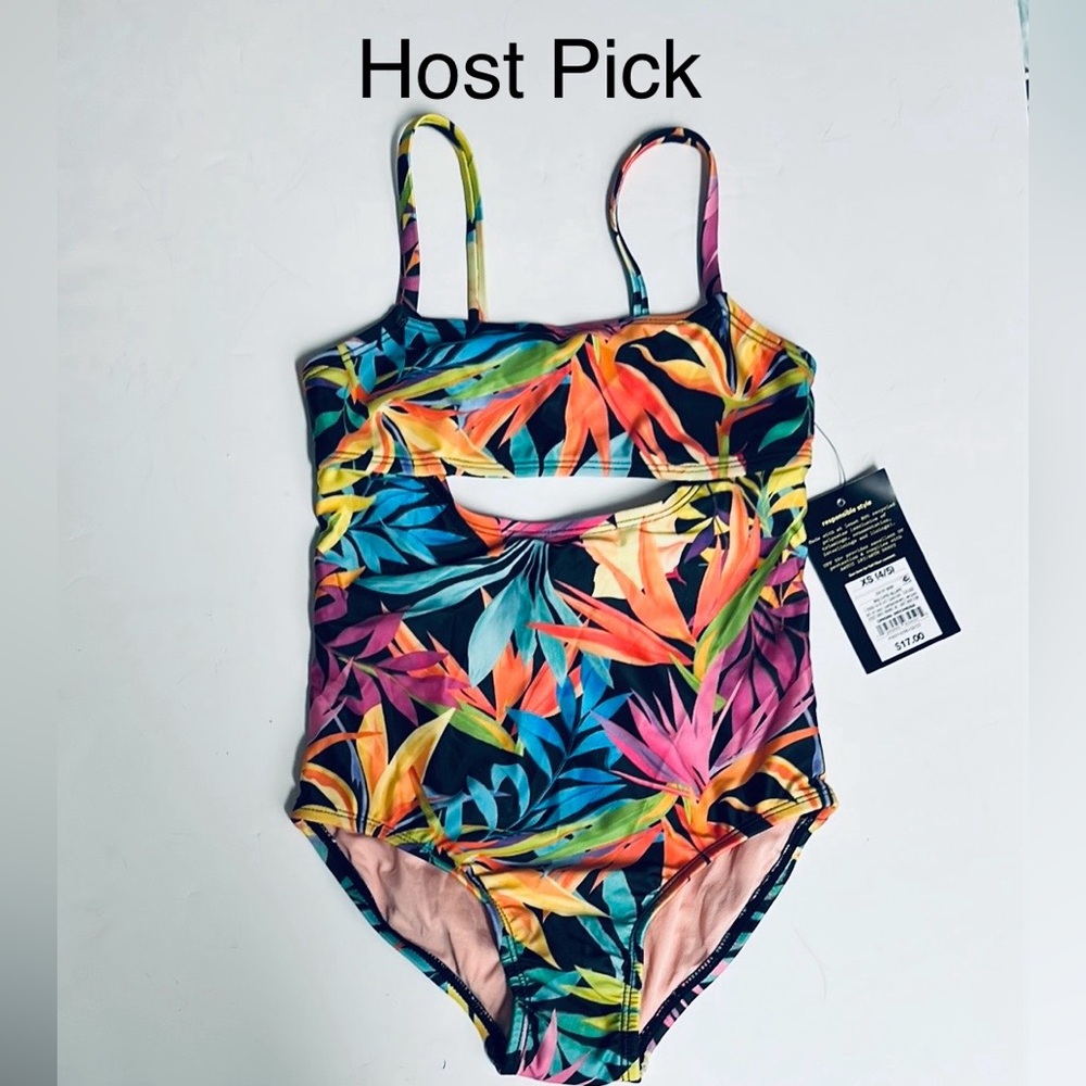 Art Class NWT Girls Colorful One Piece Kids Swimwear Lightweight.  SIZE XS (4-5)